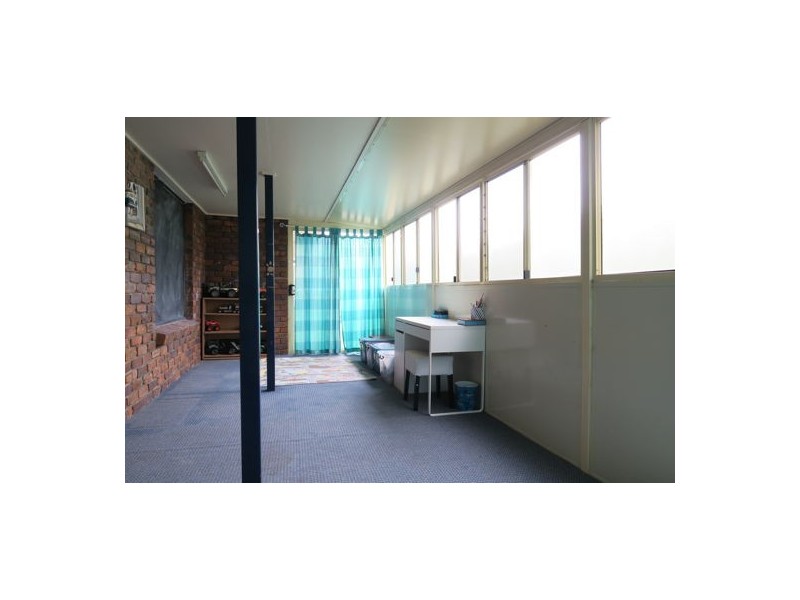 3 Alfred Place, Flinders View QLD 4305