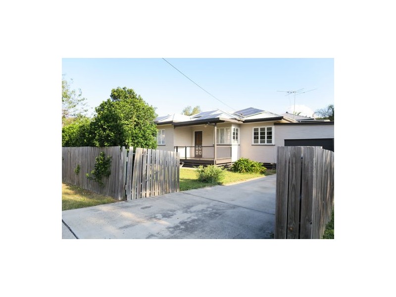 11 Cemetery Road, Raceview QLD 4305
