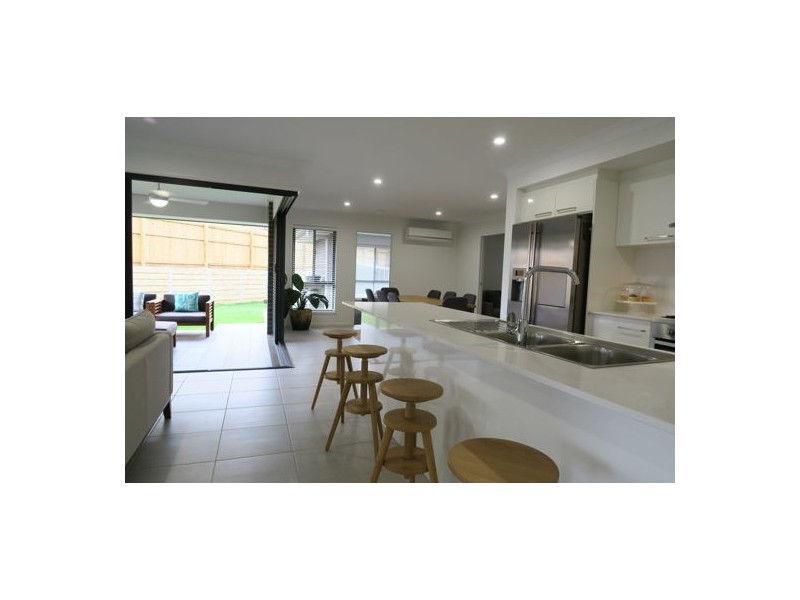 41 Beaufortia Street, Deebing Heights QLD 4306