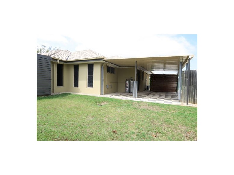 15 Waratah Court, Yamanto QLD 4305
