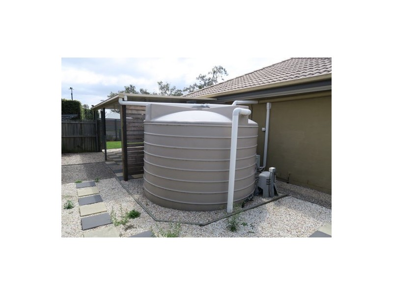 15 Waratah Court, Yamanto QLD 4305