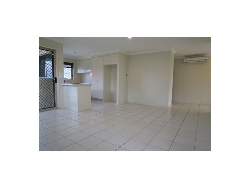 15 Waratah Court, Yamanto QLD 4305