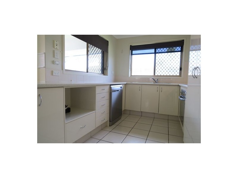 15 Waratah Court, Yamanto QLD 4305