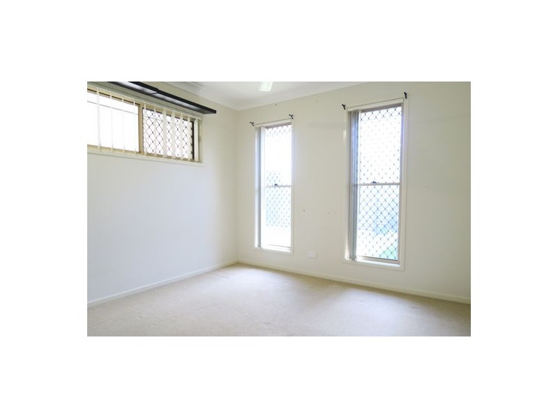 15 Waratah Court, Yamanto QLD 4305