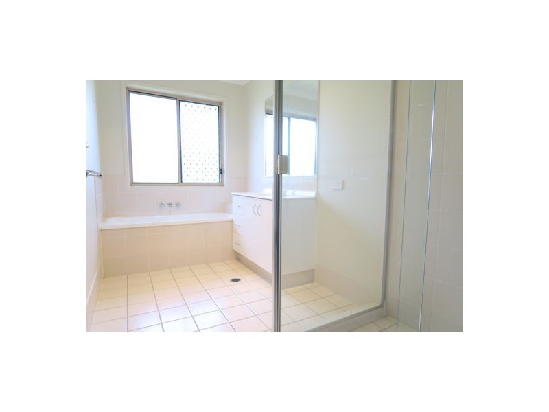 15 Waratah Court, Yamanto QLD 4305