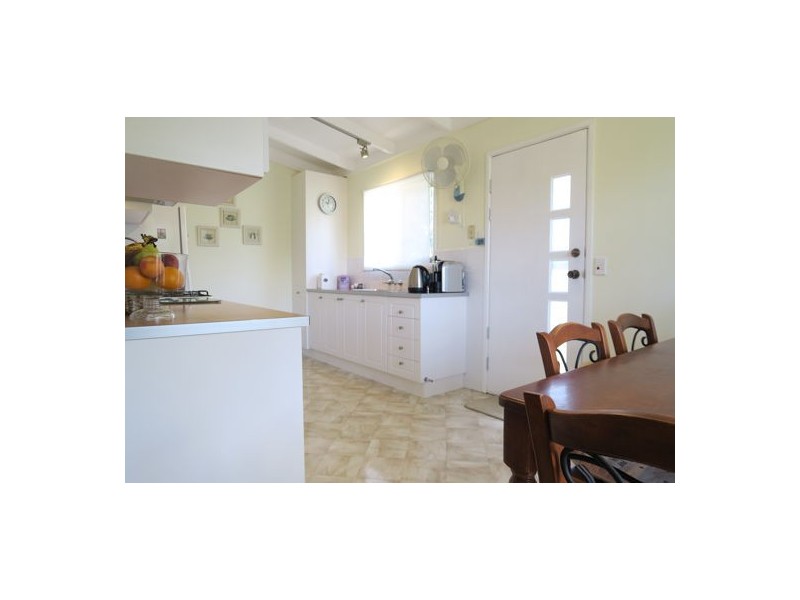 6 Portley Street, Bundamba QLD 4304