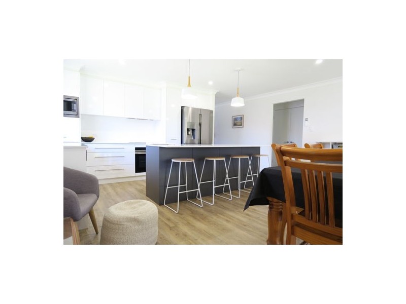 57 Lakeview Drive, Deebing Heights QLD 4306