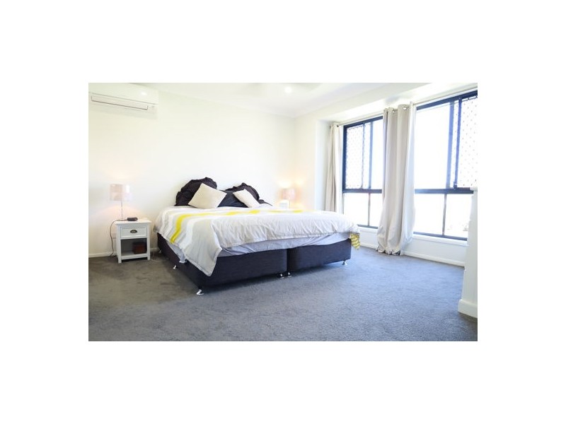 57 Lakeview Drive, Deebing Heights QLD 4306