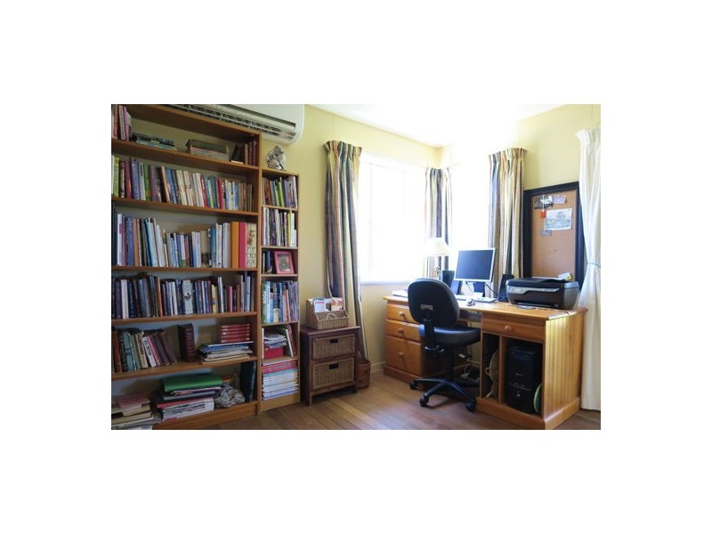 20 Marginson Street, Leichhardt QLD 4305