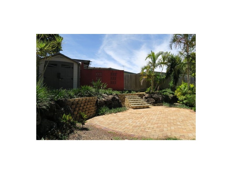 4 Knight Avenue, Silkstone QLD 4304