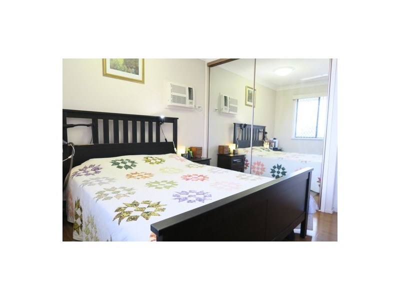 4 Knight Avenue, Silkstone QLD 4304