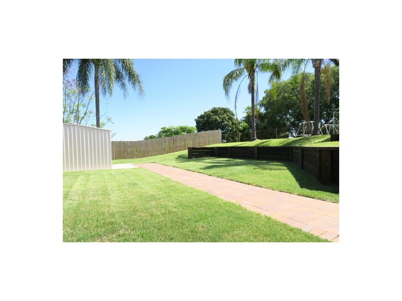 21 Trumpy Street, Silkstone QLD 4304