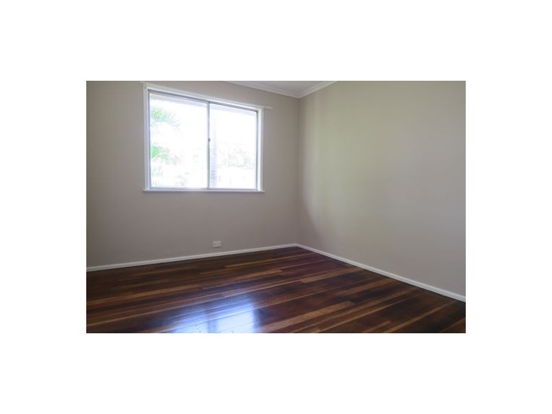 21 Trumpy Street, Silkstone QLD 4304
