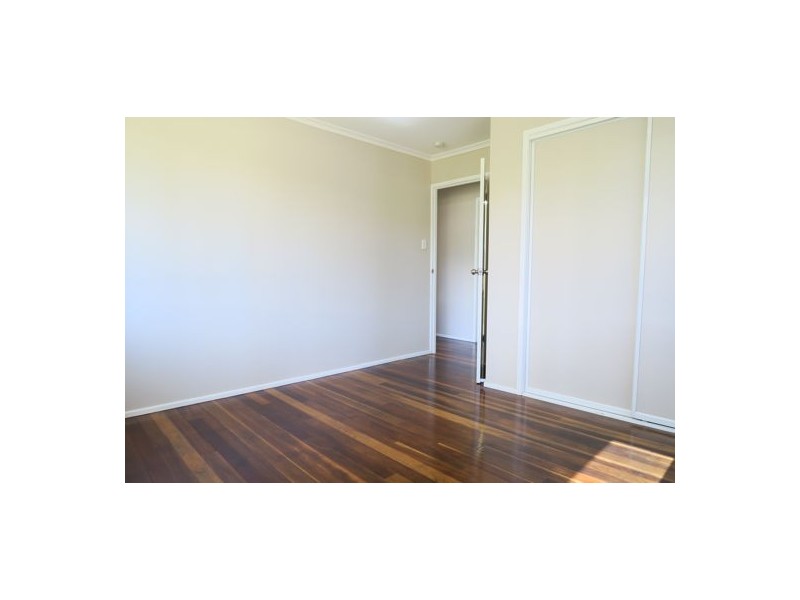 21 Trumpy Street, Silkstone QLD 4304