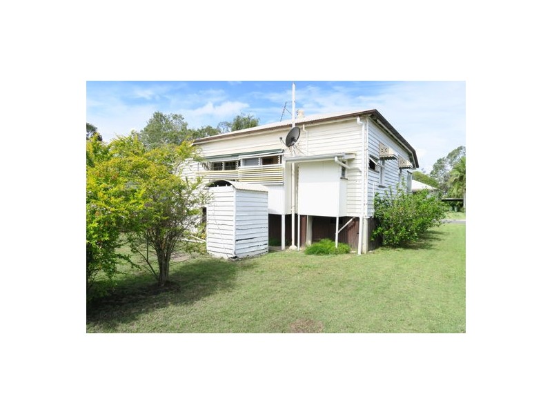 5A Thompson Street, Silkstone QLD 4304