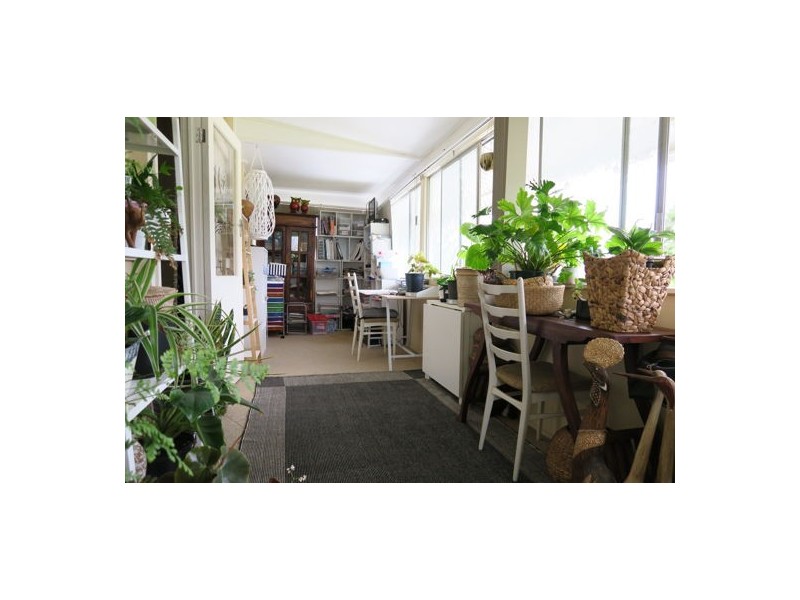 5A Thompson Street, Silkstone QLD 4304