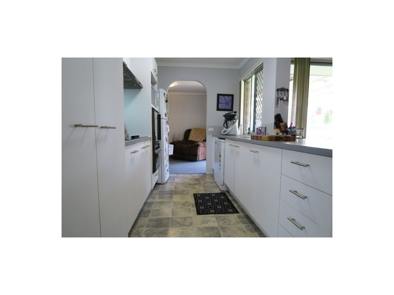 12 Percheron Court, Yamanto QLD 4305