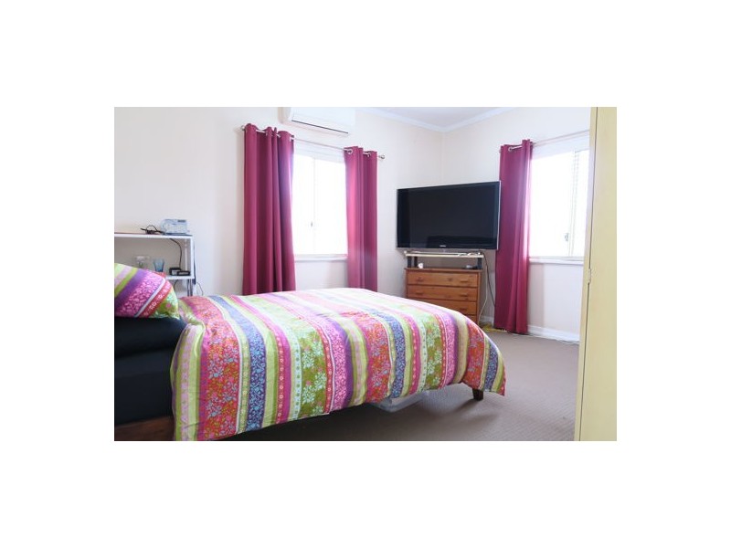 2 McMahon Street, Bundamba QLD 4304