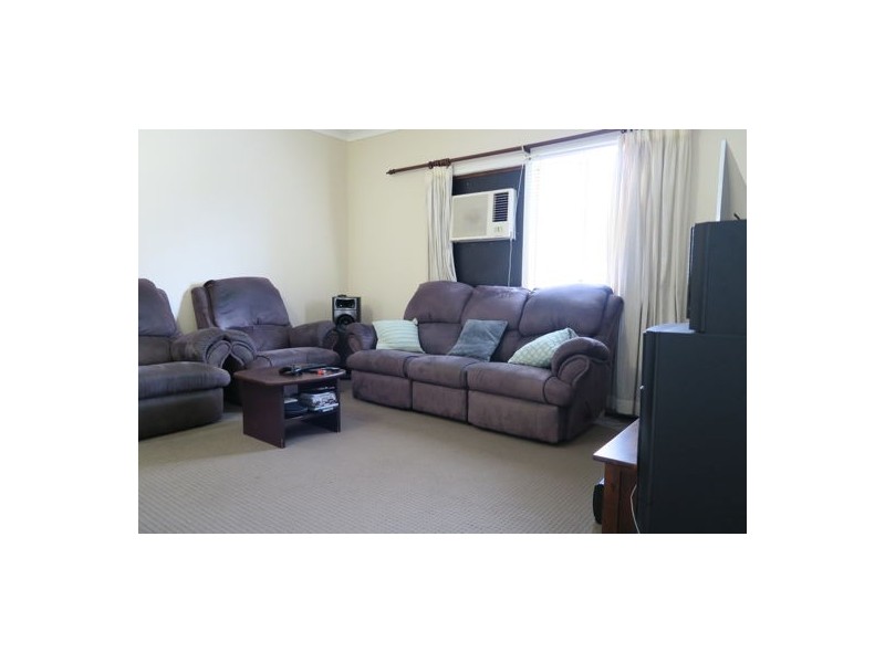 2 McMahon Street, Bundamba QLD 4304