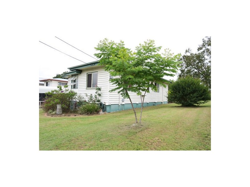 2 McMahon Street, Bundamba QLD 4304