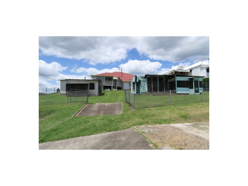 176 Blackstone Road, Silkstone QLD 4304
