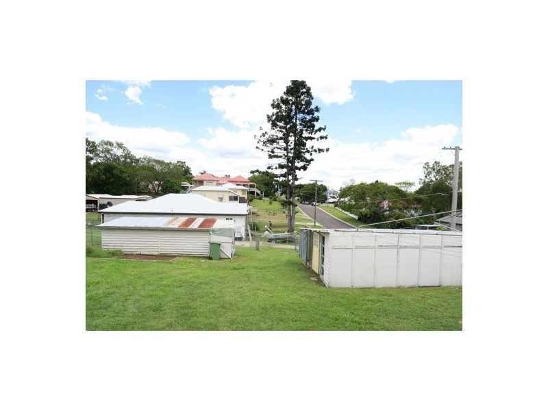 176 Blackstone Road, Silkstone QLD 4304