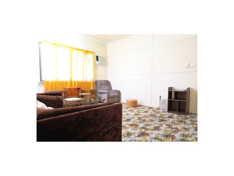 176 Blackstone Road, Silkstone QLD 4304