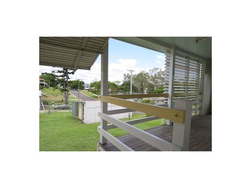 176 Blackstone Road, Silkstone QLD 4304