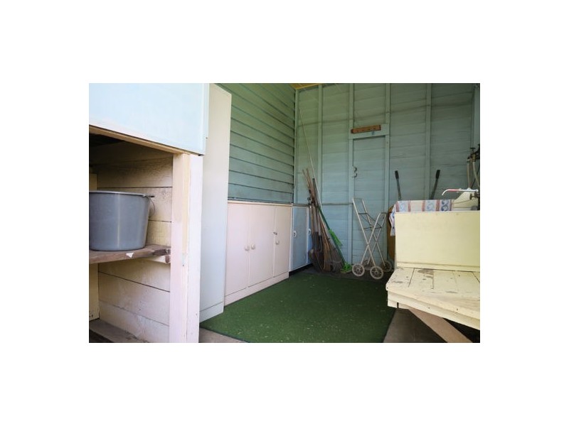 176 Blackstone Road, Silkstone QLD 4304