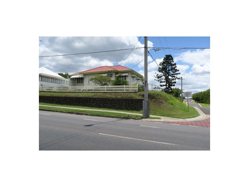 176 Blackstone Road, Silkstone QLD 4304