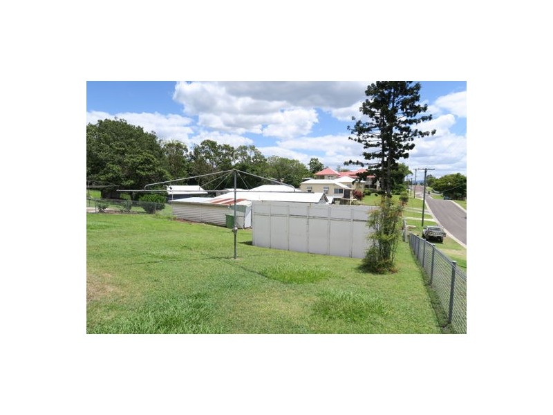 176 Blackstone Road, Silkstone QLD 4304