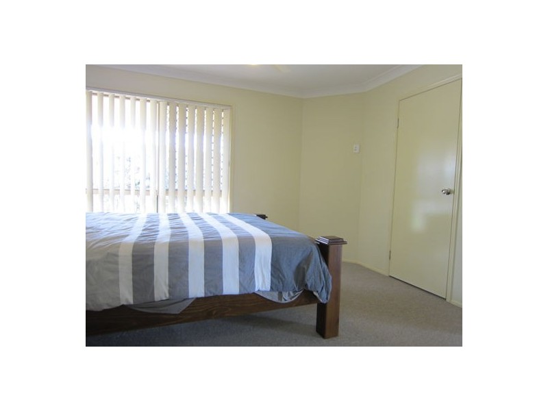 6 Wattle Crescent, Raceview QLD 4305