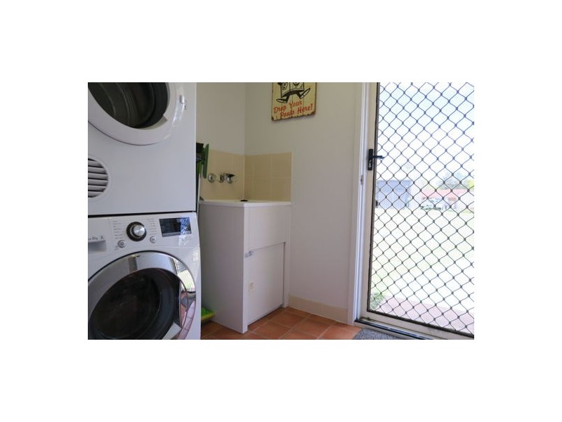 11 Hall Street, Peak Crossing QLD 4306