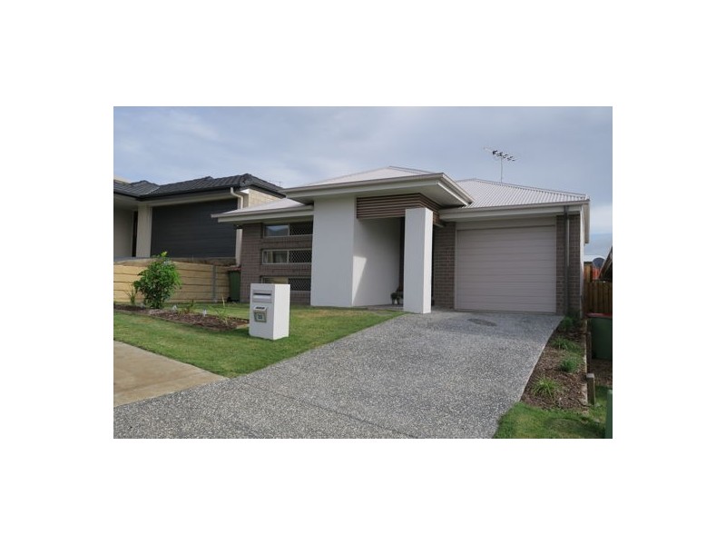 33 Beaufortia Street, Deebing Heights QLD 4306