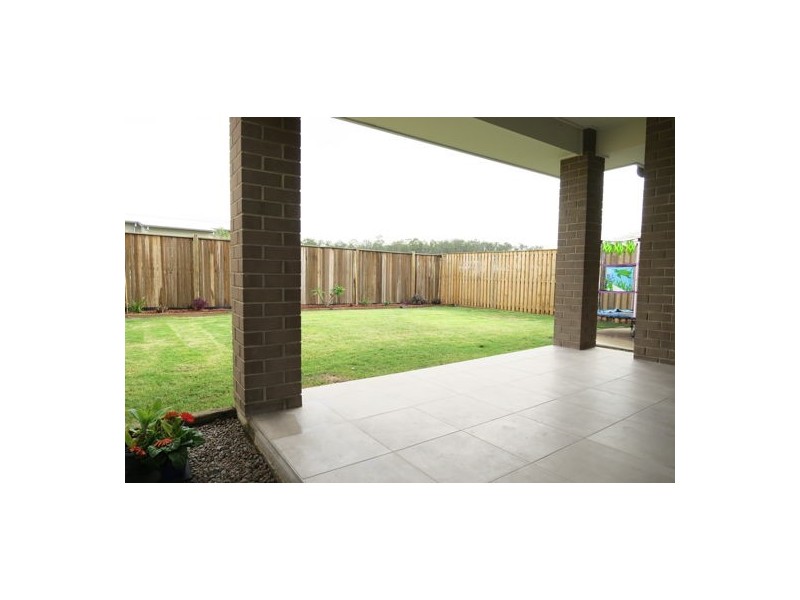 33 Beaufortia Street, Deebing Heights QLD 4306