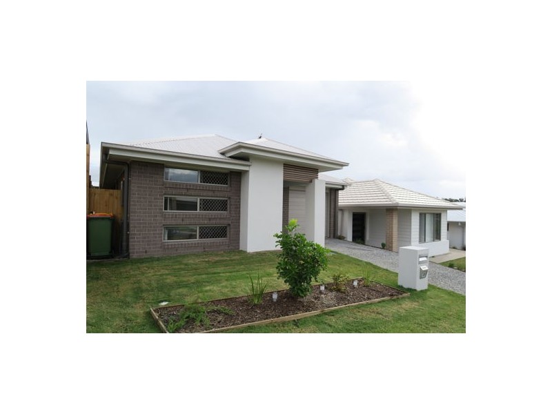 33 Beaufortia Street, Deebing Heights QLD 4306