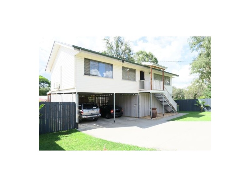 4 Queen Street, Blackstone QLD 4304