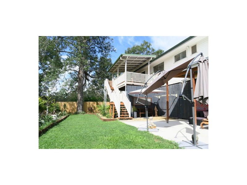 4 Queen Street, Blackstone QLD 4304