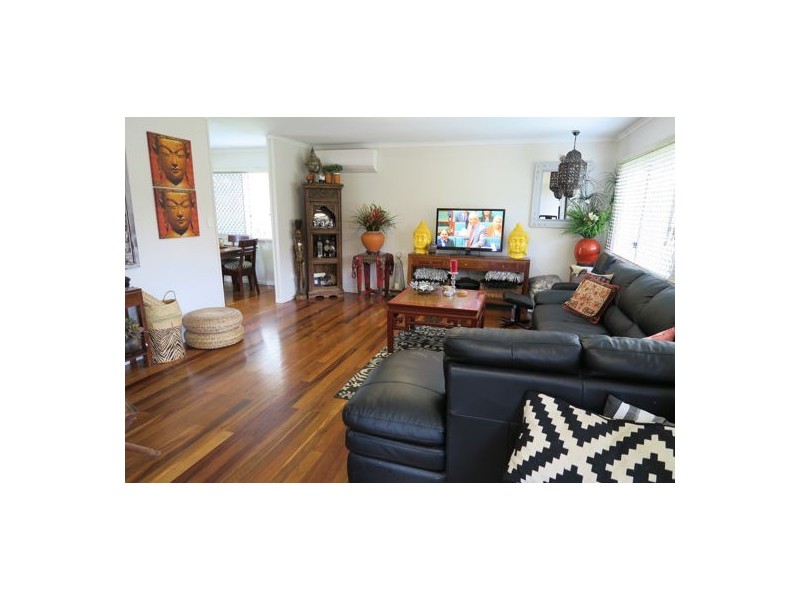 4 Queen Street, Blackstone QLD 4304