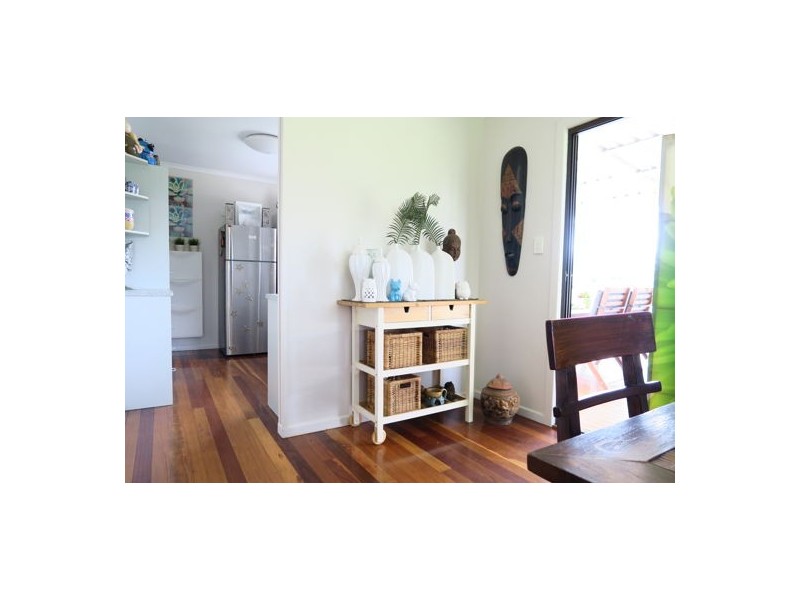 4 Queen Street, Blackstone QLD 4304