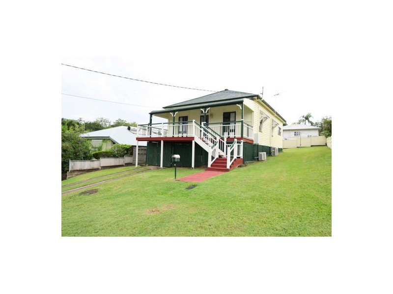 10 Freeman Street, North Ipswich QLD 4305