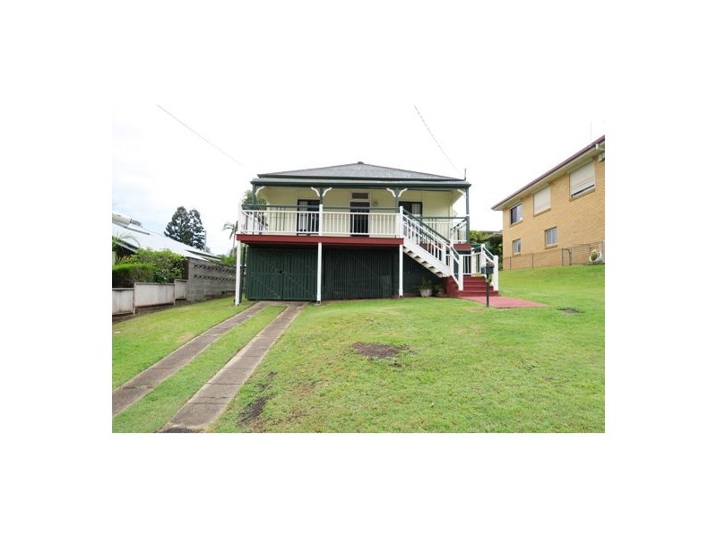 10 Freeman Street, North Ipswich QLD 4305