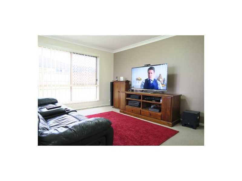 10 Nicole Place, Yamanto QLD 4305