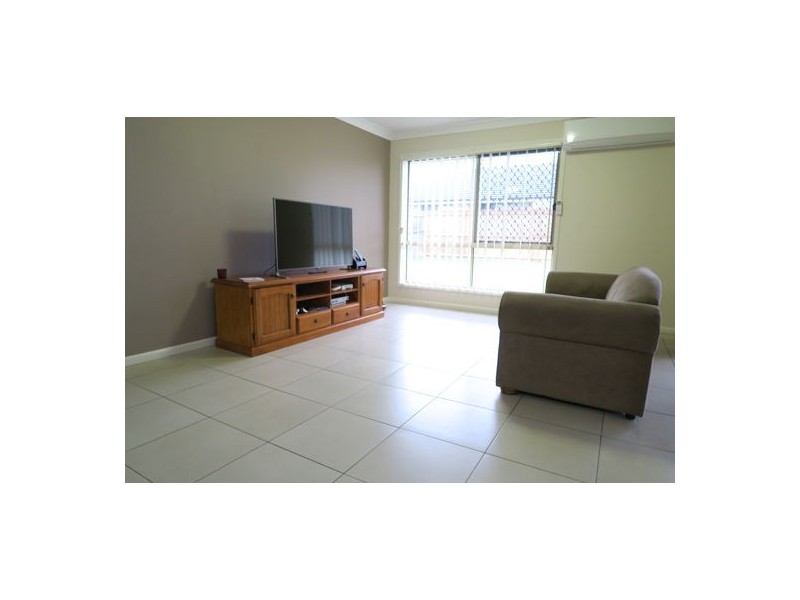 10 Nicole Place, Yamanto QLD 4305