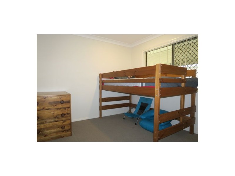 10 Nicole Place, Yamanto QLD 4305