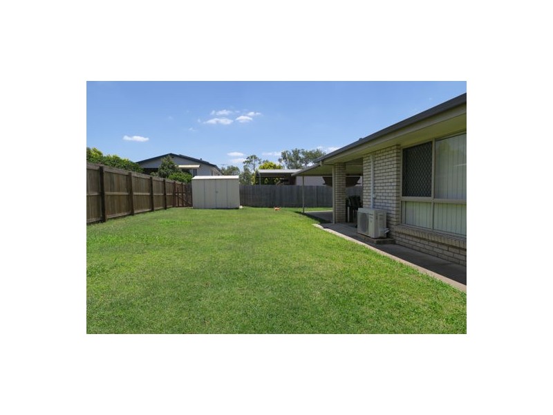 10 Nicole Place, Yamanto QLD 4305