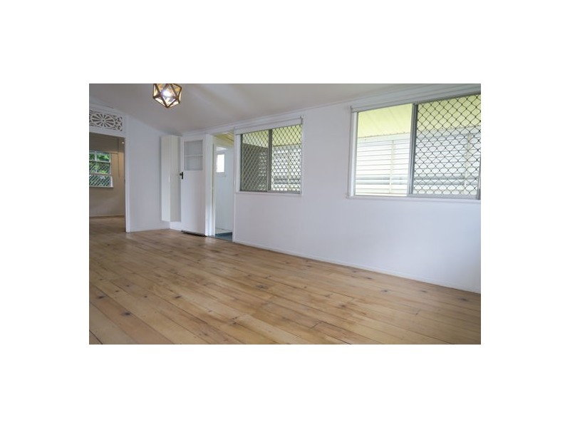 11 Cramb Street, Eastern Heights QLD 4305