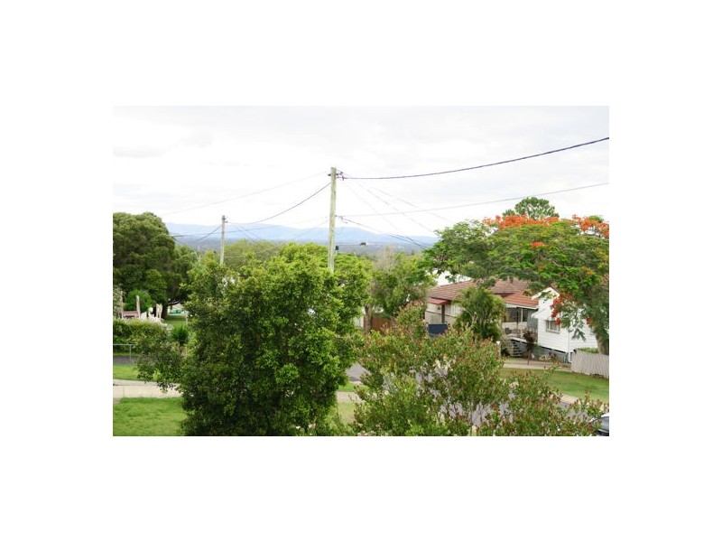 11 Cramb Street, Eastern Heights QLD 4305