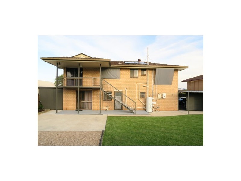 12 Sunshine Crescent, Brassall QLD 4305