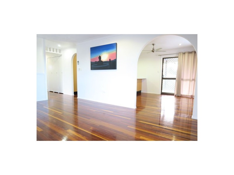 12 Sunshine Crescent, Brassall QLD 4305
